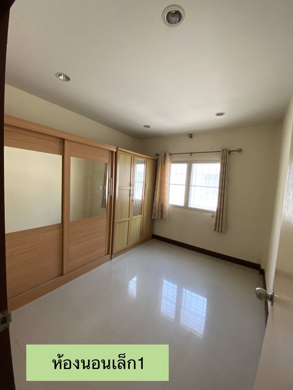 ขายทาวน์เฮ้าส์-2-ชั้น-ทำเลดี-ย่านพระราม2