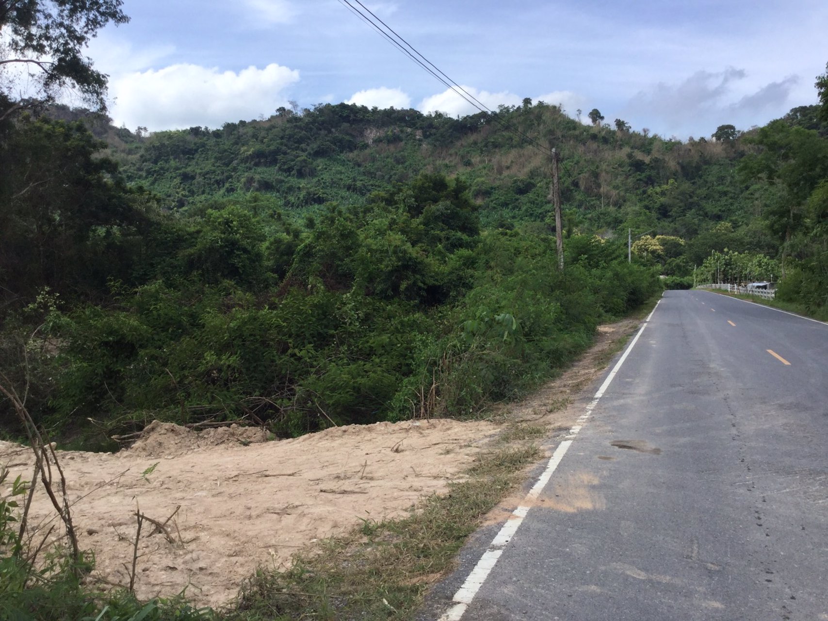 ขายที่ดินสวย-เนื้อที่-3ไร่-ไม่ต้องถม-เป็นโฉนดทั้งแปลง-ปลอดภาระ-โอบล้อมด้วยขุนเขา