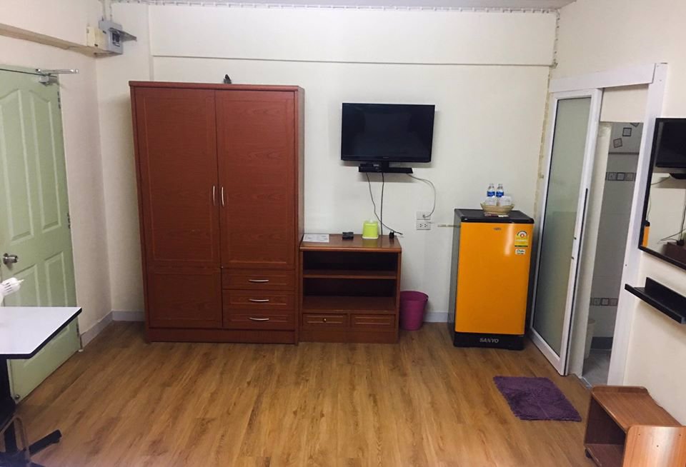 ห้องพักรายเดือนและรายวัน-เดินทางสะดวกติดถนนใหญ่-ใกล้สถาบันการจัดการปัญญาภิวัฒน์-ใกล้ตึกจัสมิน