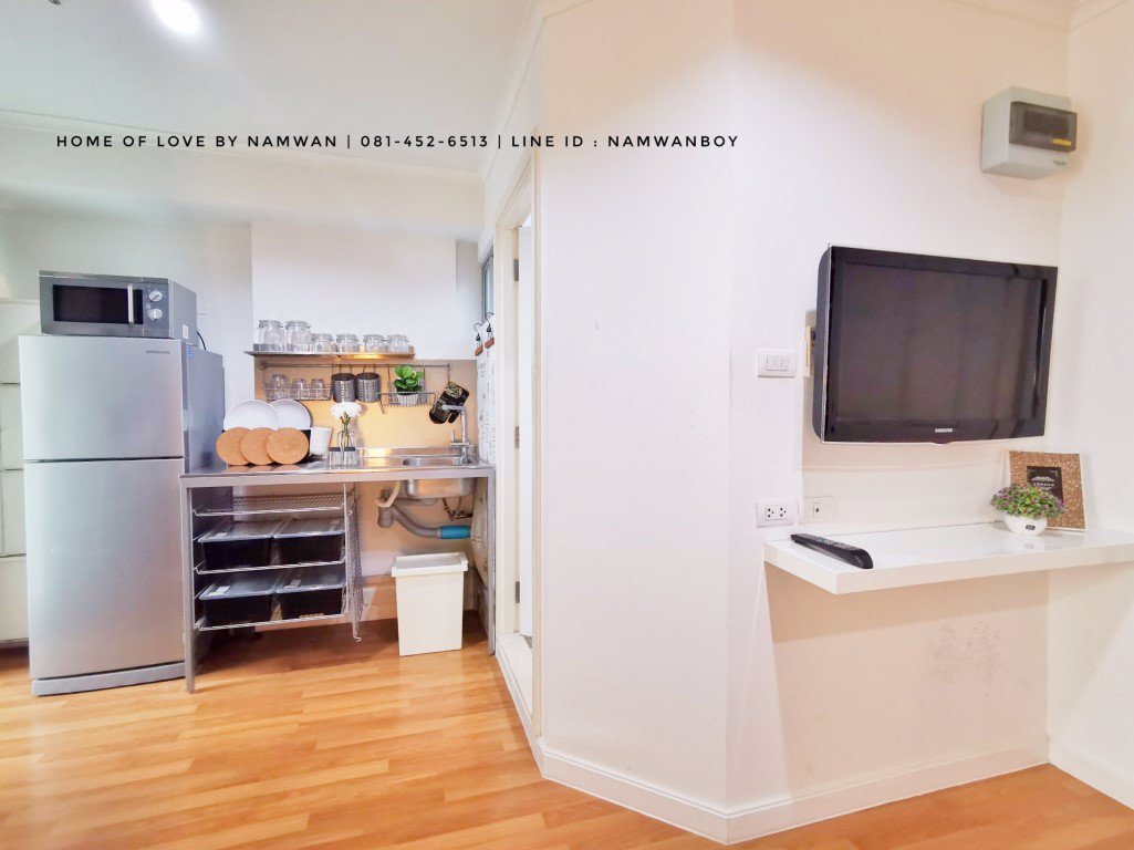 ให้เช่า-ลุมพินี-เพลส-รัชโยธิน-ห้องริม-ชั้นสูง-วิวสระ-เค้าเตอร์ครัวสแตนเลสไม่เหมือนใคร-ห้องสวยมาก