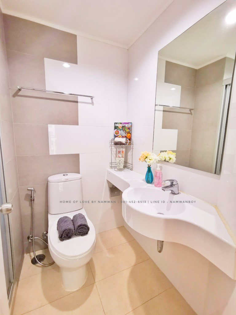 ให้เช่า-ลุมพินี-เพลส-รัชโยธิน-ห้องริม-ชั้นสูง-วิวสระ-เค้าเตอร์ครัวสแตนเลสไม่เหมือนใคร-ห้องสวยมาก