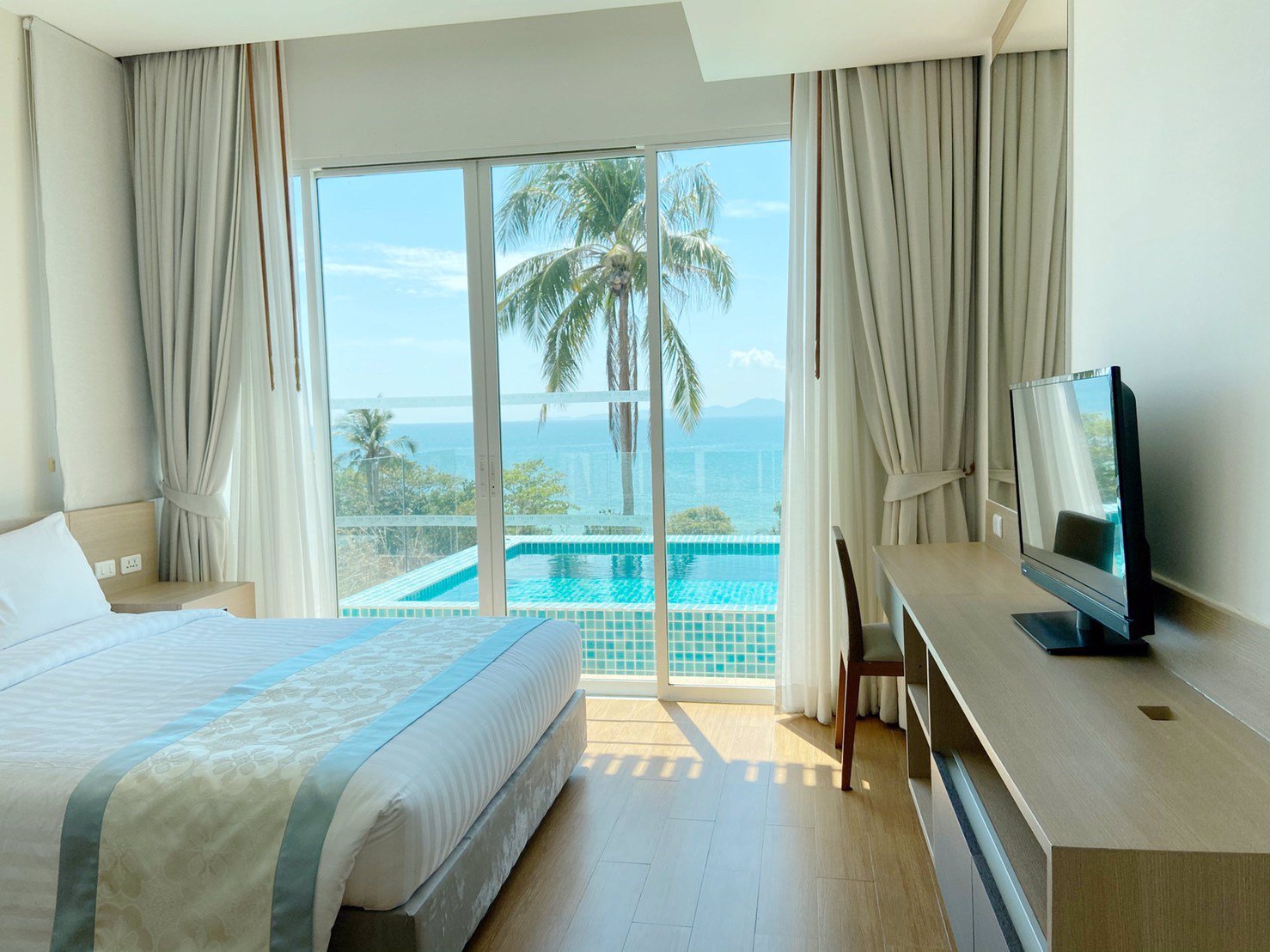 ขายด่วน-คอนโด-3-ห้องนอน-3-ห้องน้ำ-พร้อมสระว่ายน้ำส่วนตัว-ติดทะเลหาดคลองม่วงกระบี่