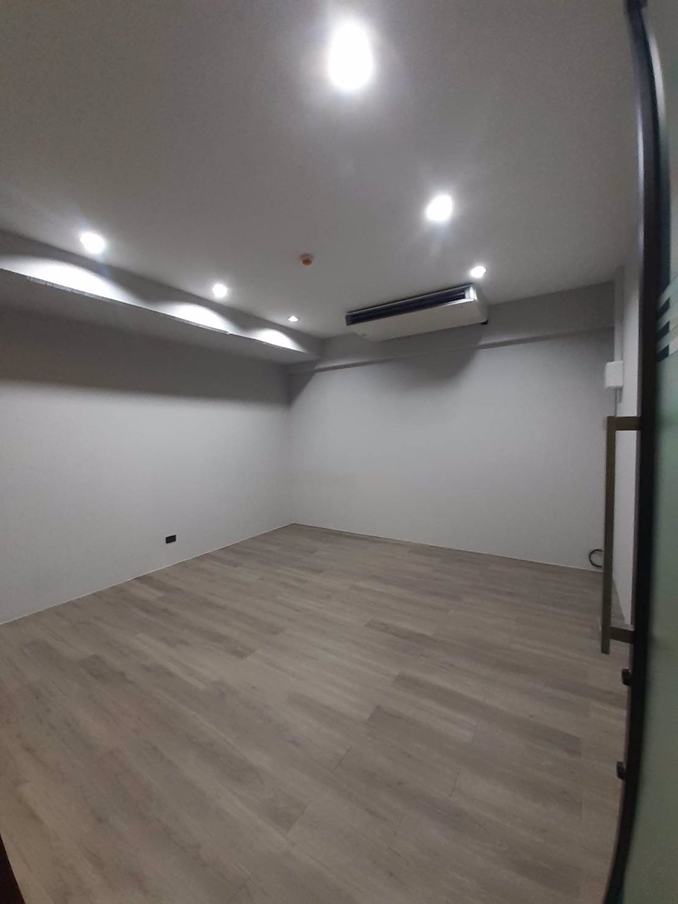 ให้เช่าพื้นที่สำนักงานขนาด-18-ตรม-ทำเลแจ้งวัฒนะ-เมืองทองธานี-ใกล้รถไฟฟ้าสายสีชมพู