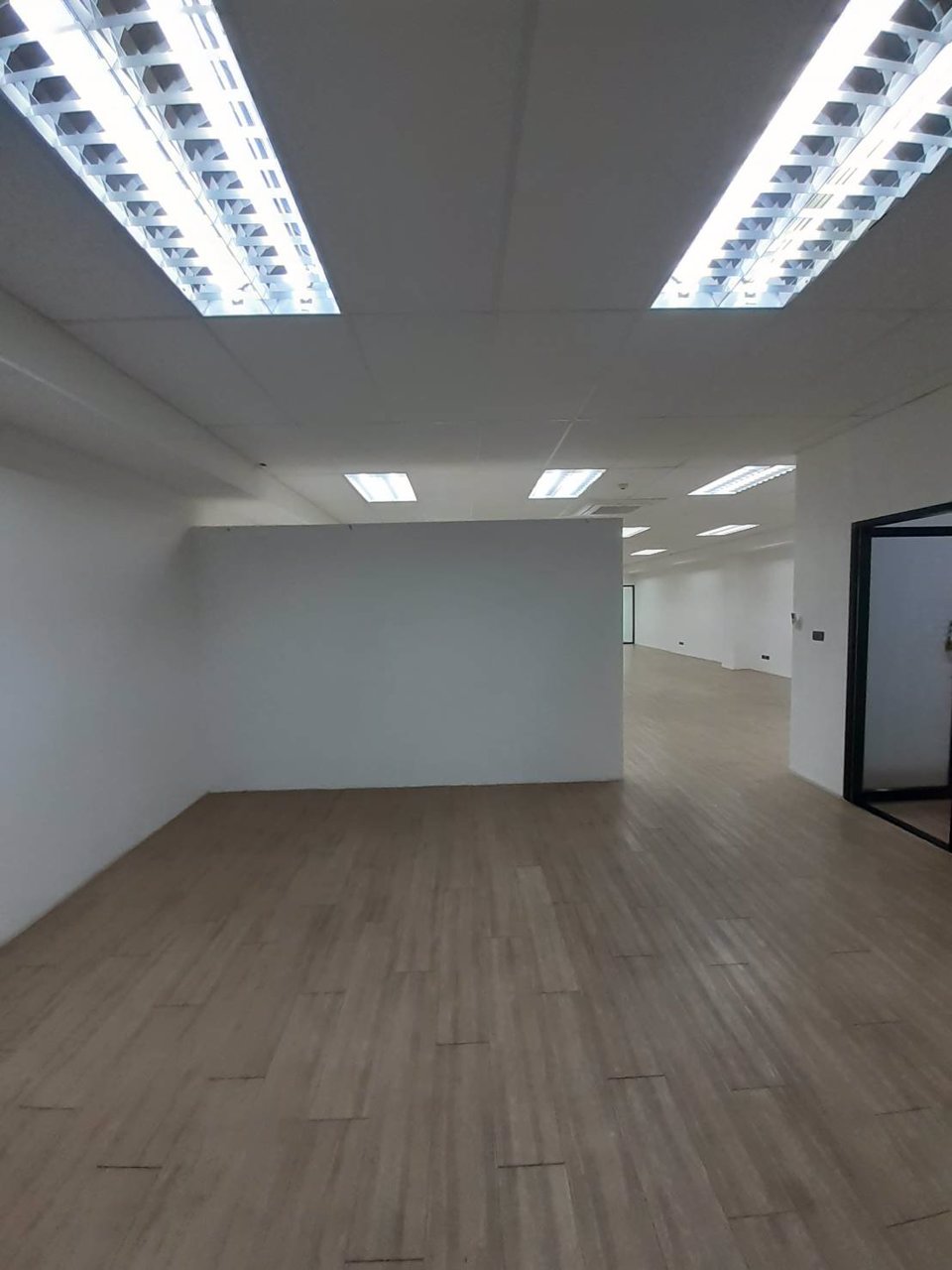 ให้เช่าพื้นที่สำนักงานขนาด-185-ตรม-เริ่มต้น-290-บ-ตรม-ทำเลแจ้งวัฒนะ-เมืองทองธานี-ใกล้รถไฟฟ้า