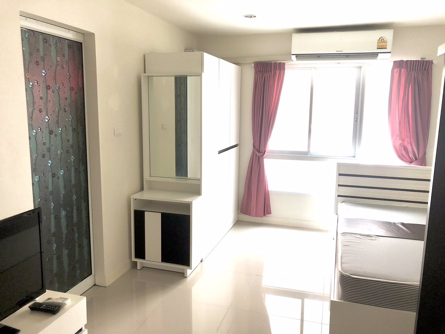 ขายคอนโด-แนวรถไฟฟ้า-ฟรีค่าใช้จ่ายวันโอน-the-hub-condo-ย่านรามคำแหง-164