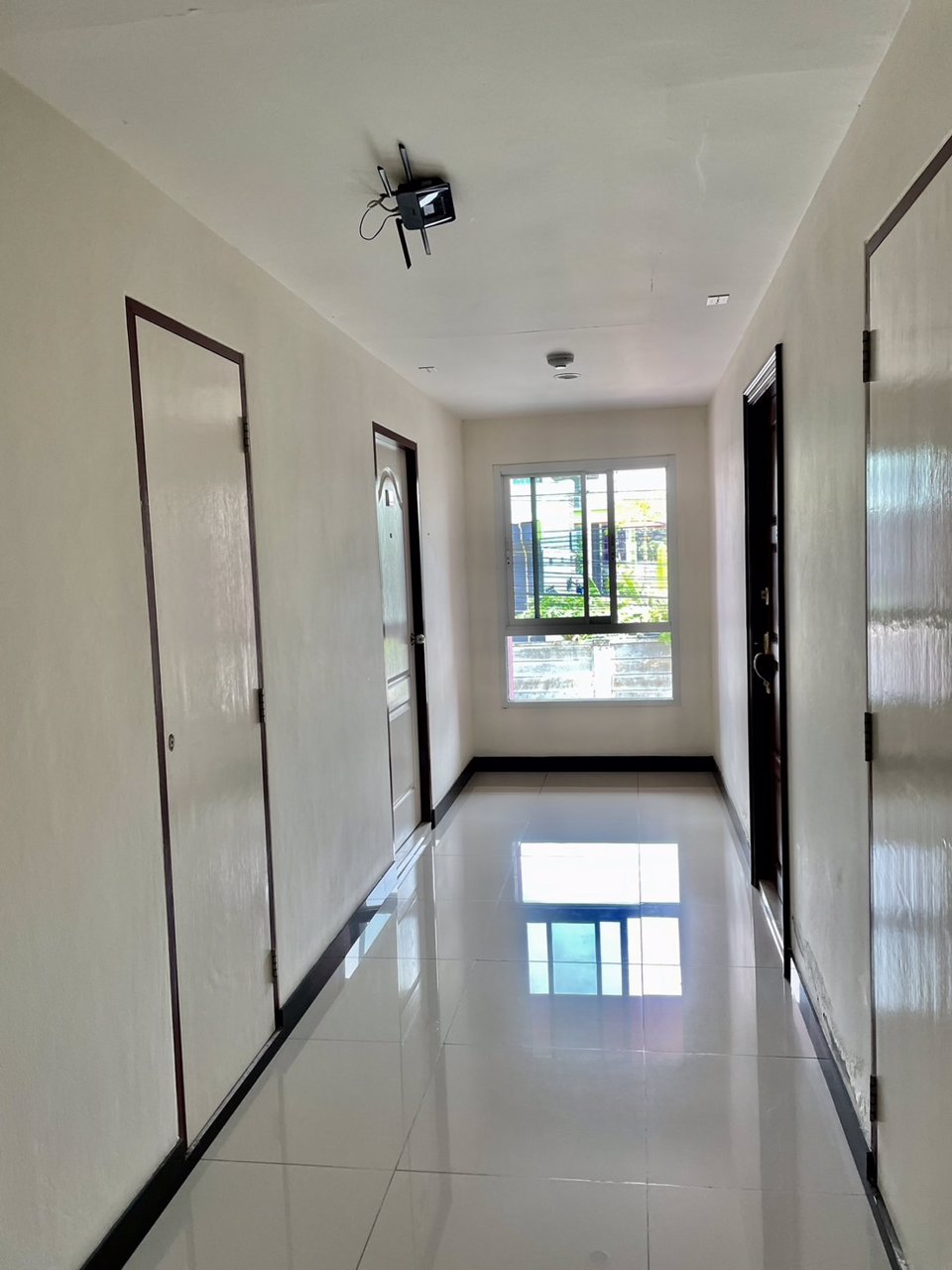 ขายคอนโด-แนวรถไฟฟ้า-ฟรีค่าใช้จ่ายวันโอน-the-hub-condo-ย่านรามคำแหง-164