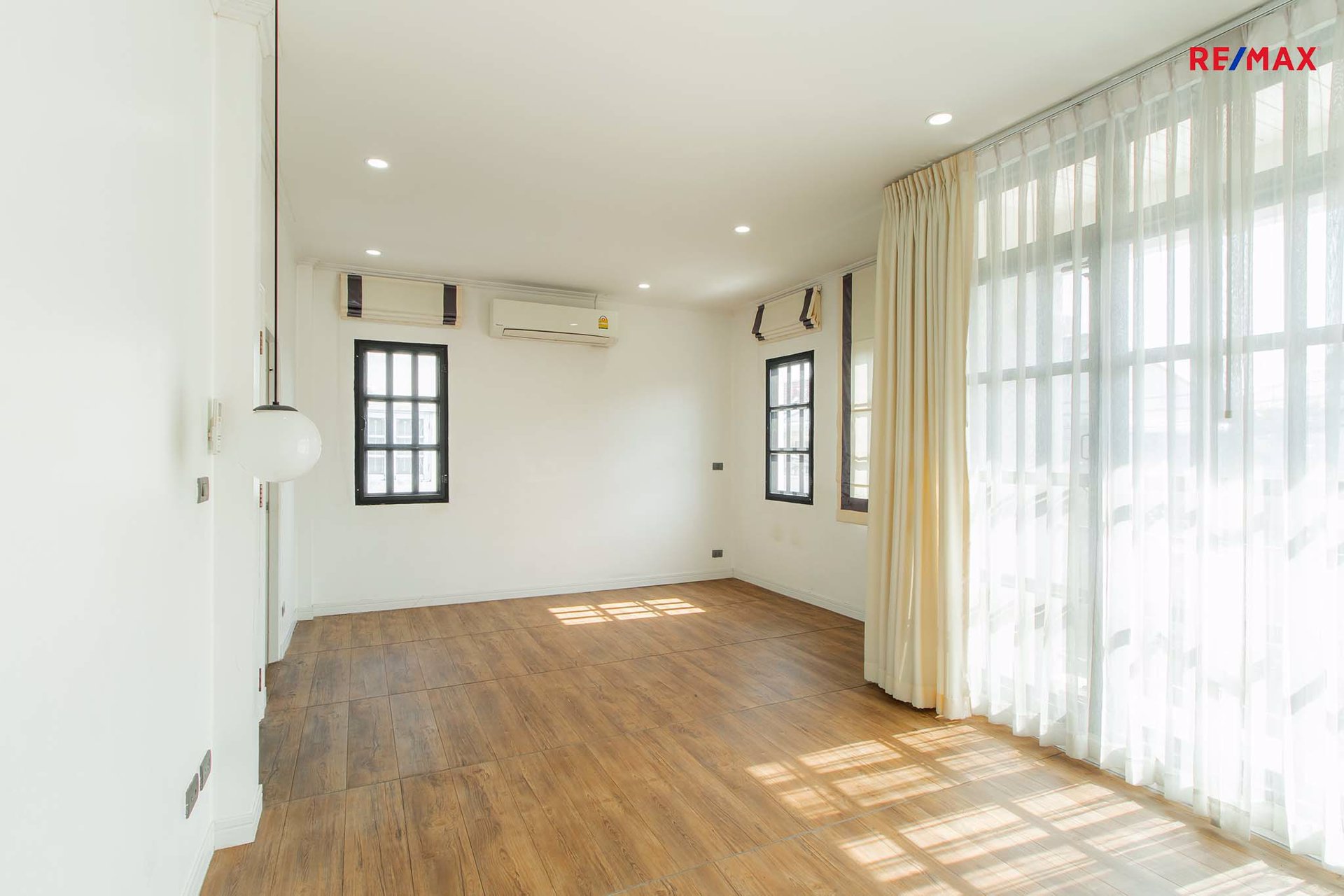 ขายบ้านแฝดรีโนเวทพร้อมอยู่-มรติรมย์3-ถสวนผัก32-บางกราย-ใกล้-central-westville