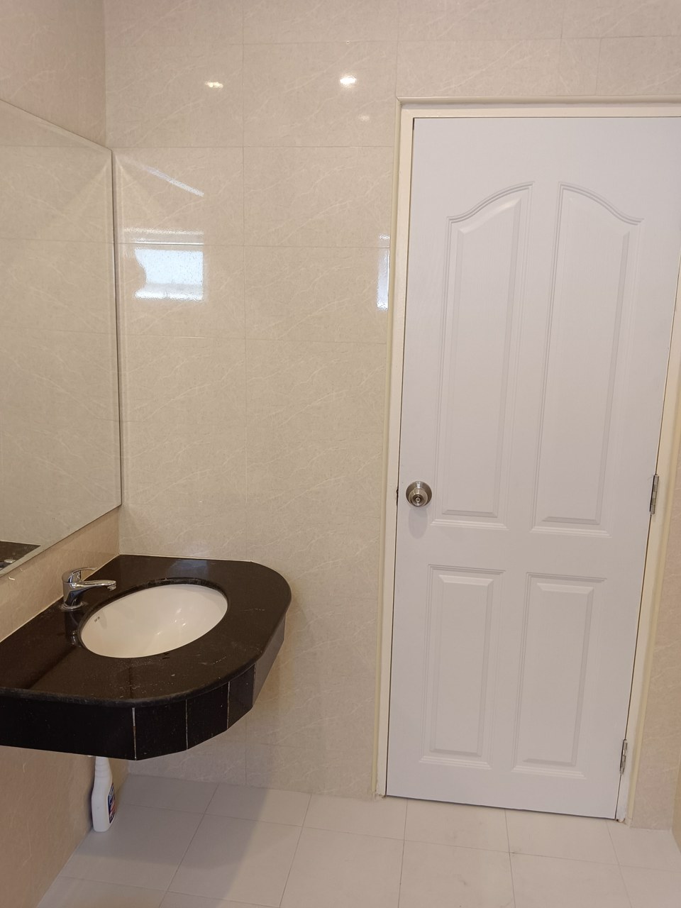 ขายบ้านเดี่ยว-หมู่บ้านปรีชาร่มเกล้า-โครงการห่างถนนใหญ่ประมาณ-150-เมตร-ใกล้สถานีรถไฟฟ้า-2-สาย