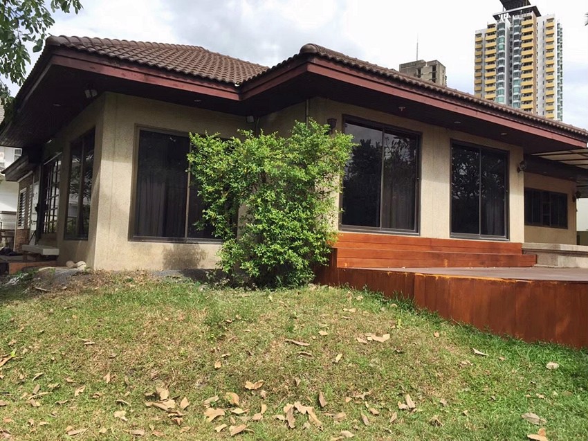 ให้เช่าบ้านเดี่ยวชั้นเดียว-บนพื้นที่ครึ่งไร่-บรรยากาศสงบร่มรื่น-ใจกลางเมืองทองธานี