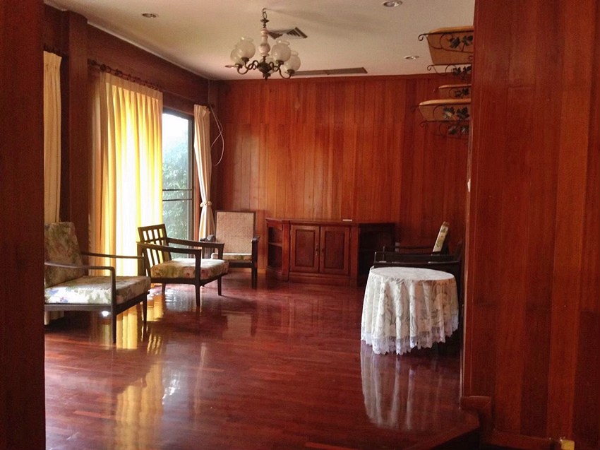 ให้เช่าบ้านเดี่ยวชั้นเดียว-บนพื้นที่ครึ่งไร่-บรรยากาศสงบร่มรื่น-ใจกลางเมืองทองธานี