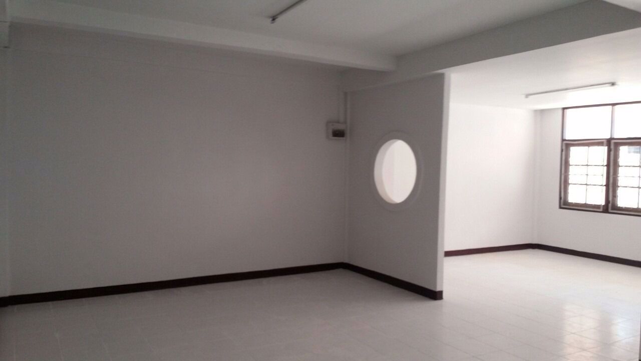 ขายบ้านแฝด-2-ชั้น-หมู่บ้านเข็มเพชร-ถนนรามคำแหง58-4