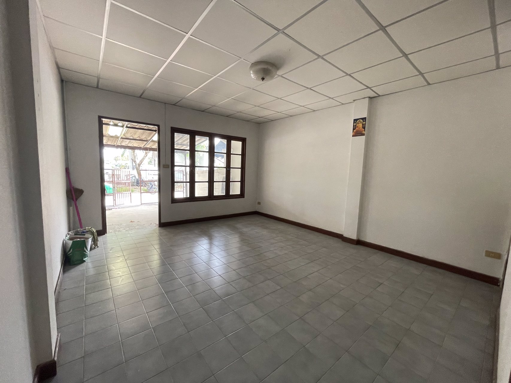 ขายทาวน์เฮาส์-พุทธชาด-บางบัวทอง-โซนหน้าโครงการ-หลังสุดท้าย