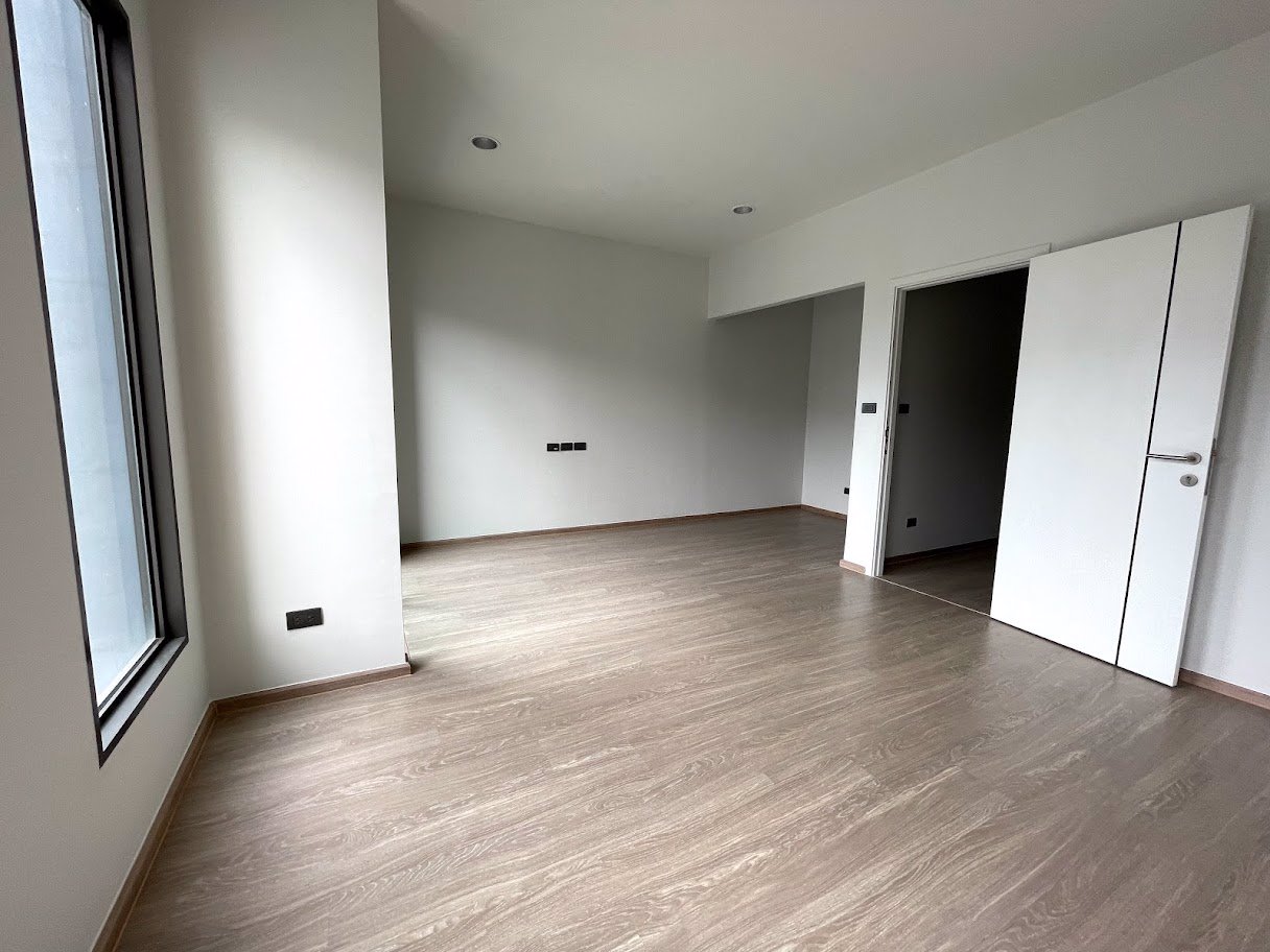 ขายถูก-หลังสุดท้าย-the-vision-ลาดพร้าว-นวมินทร์-ทาวน์โฮม-หลังมุม-หน้ากว้าง-4-นอน-4-น้ำ