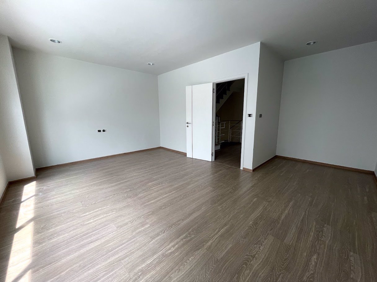 ขายถูก-หลังสุดท้าย-the-vision-ลาดพร้าว-นวมินทร์-ทาวน์โฮม-หลังมุม-หน้ากว้าง-4-นอน-4-น้ำ