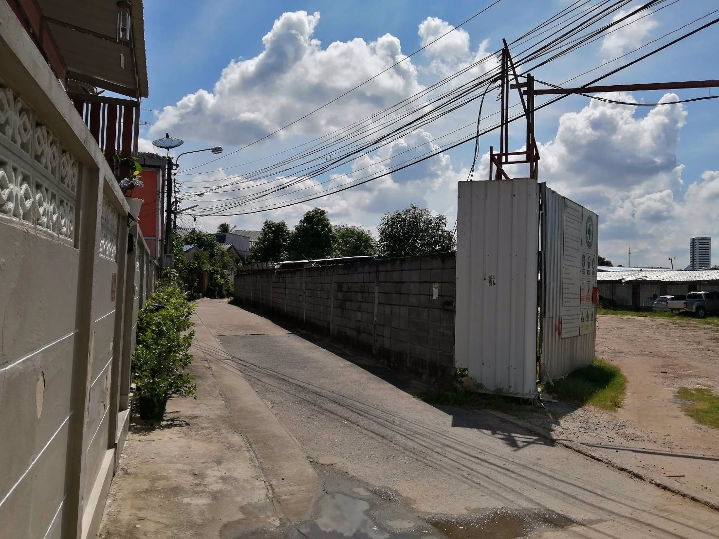 ขายที่ดินขนาด-5-2-568-ไร่-225680-ตรว-หน้ากว้างติดถนน-2-ด้าน-แปลงมุม-ด้านติดซอยหลักกว้างประมา