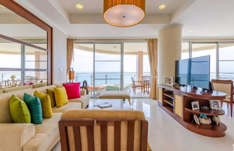 ขายคอนโดหรูติดชายทะล-ลองบิช-ชะอำ-สำหรับเป็นที่อยู่อาศัยหรือเป็นบ้านพักตากอากาศ