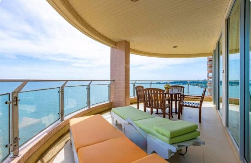 ขายคอนโดหรูติดชายทะล-ลองบิช-ชะอำ-สำหรับเป็นที่อยู่อาศัยหรือเป็นบ้านพักตากอากาศ