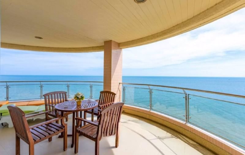 ขายคอนโดหรูติดชายทะล-ลองบิช-ชะอำ-สำหรับเป็นที่อยู่อาศัยหรือเป็นบ้านพักตากอากาศ