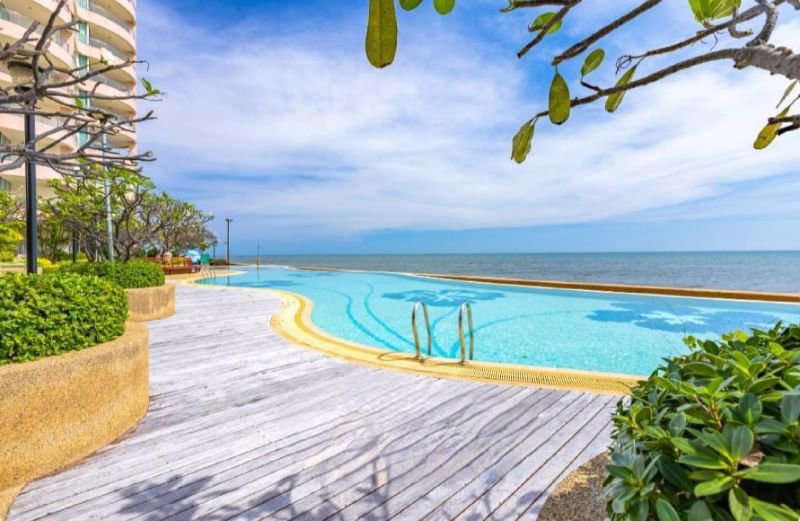 ขายคอนโดหรูติดชายทะล-ลองบิช-ชะอำ-สำหรับเป็นที่อยู่อาศัยหรือเป็นบ้านพักตากอากาศ