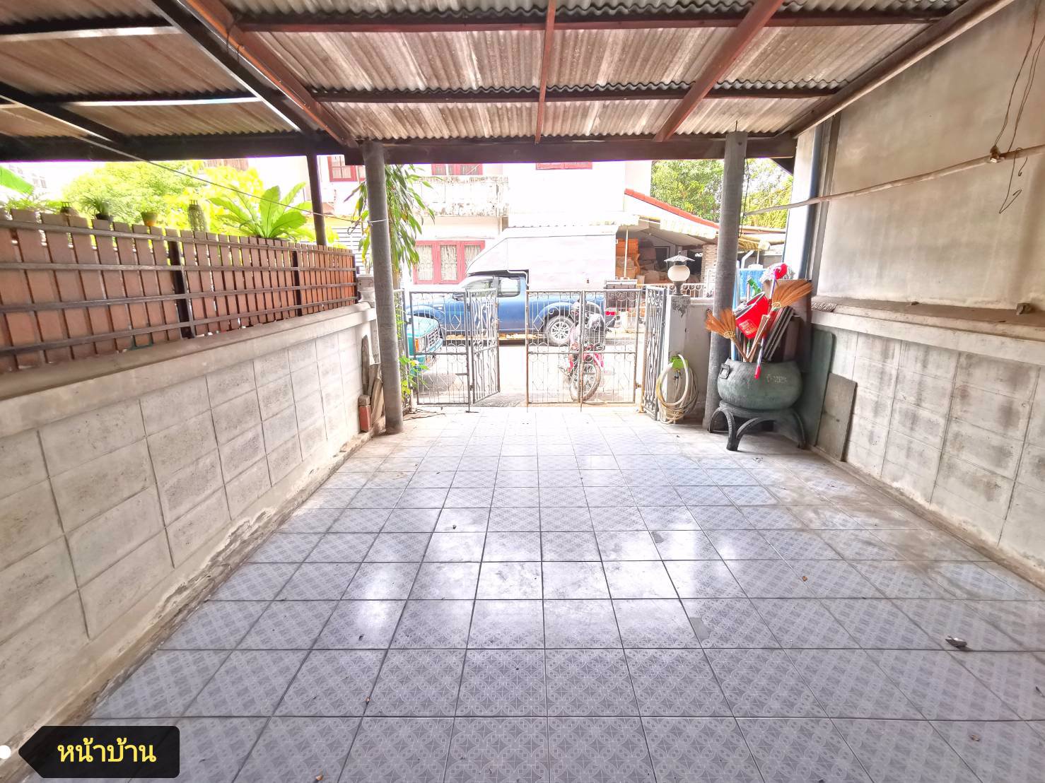 ขายทาวน์เฮ้าส์-หมู่บ้านนิชดา-ถนนสุขาประชาสรร-2-ซอยวัดกู้-135-ล้านบาท