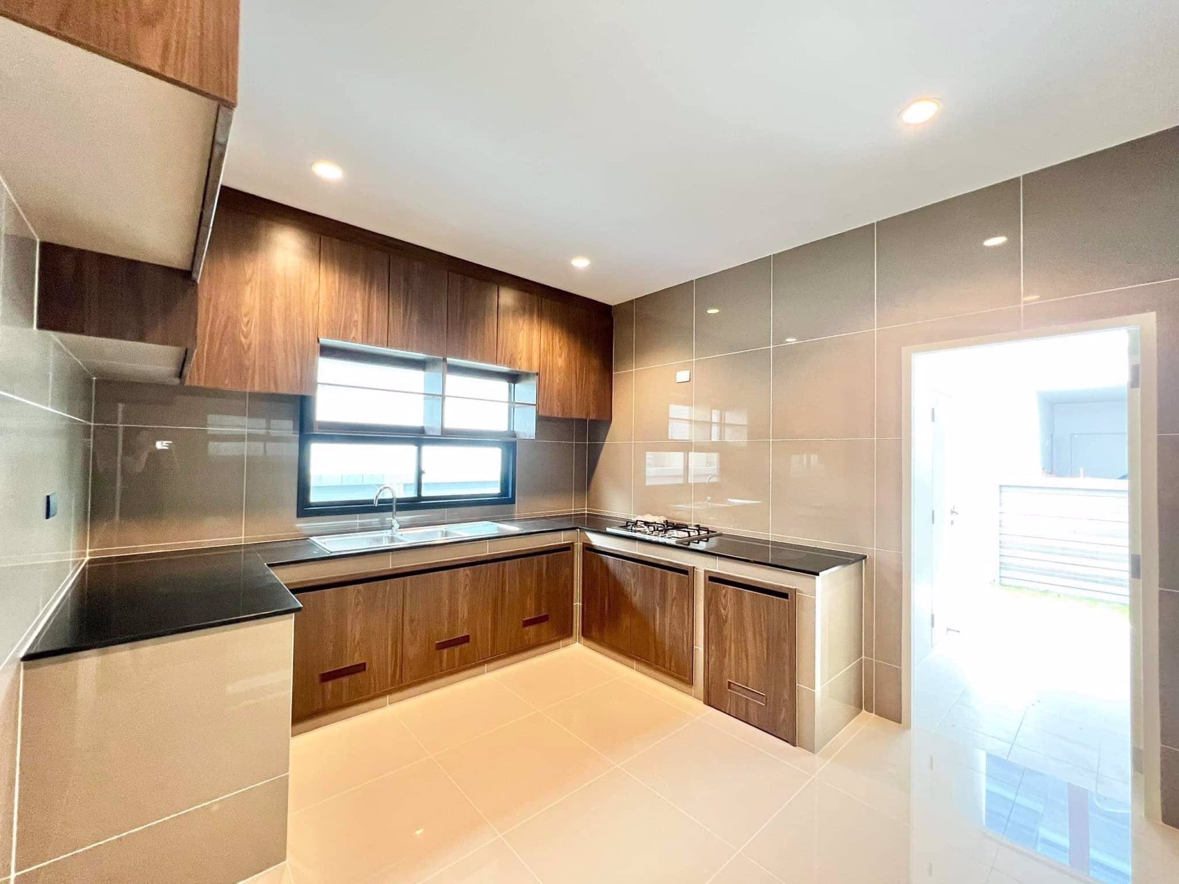 ขายบ้านเดี่ยว-แปลงมุม-ติดคลับเฮาส์ริมน้ำ-บรรยากาศดี-โครงการใหม่หมู่บ้านเศรษฐสิริ-พระราม-5