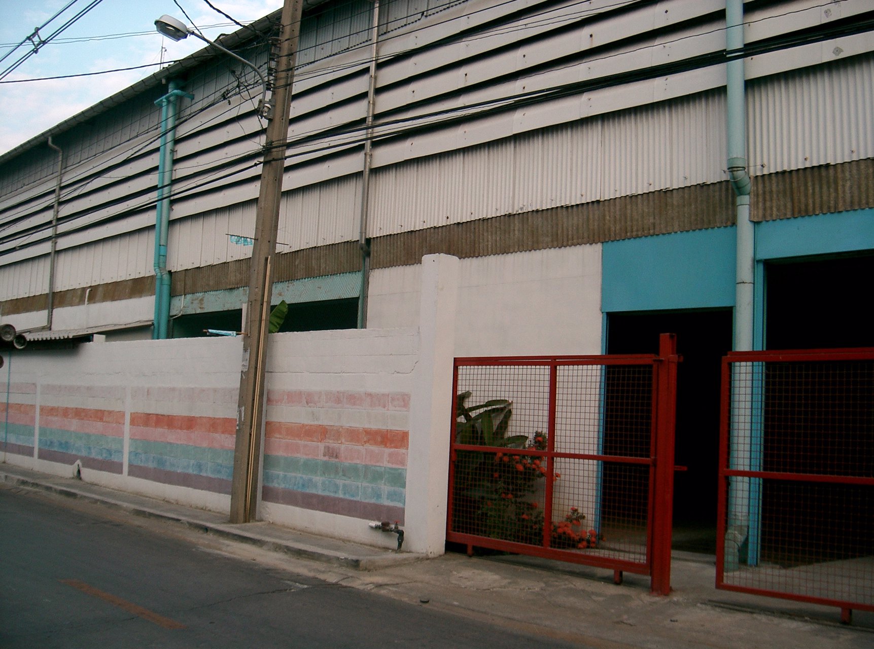 ที่ดินถนนเทพารักษ์-กม1-ขายเฉพาะที่ดินหรือพร้อมสิ่งปลูกสร้าง