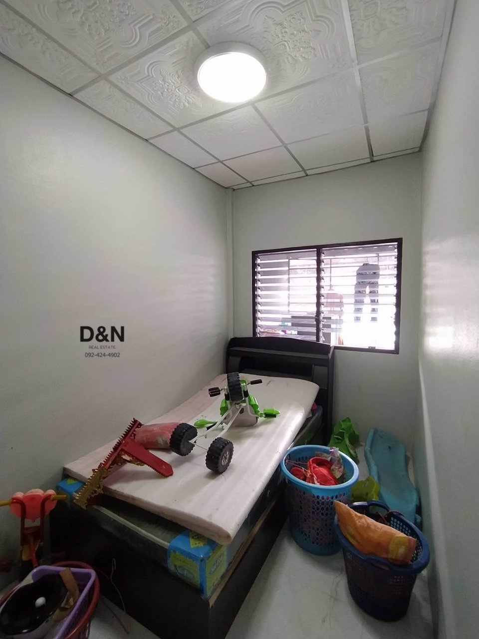 ขาย-ทาวน์เฮ้าส์-ซอยนวลทอง-อ้อมน้อย-กระทุ่มแบน-ติดถนนซอย-ทำเลค้าขาย