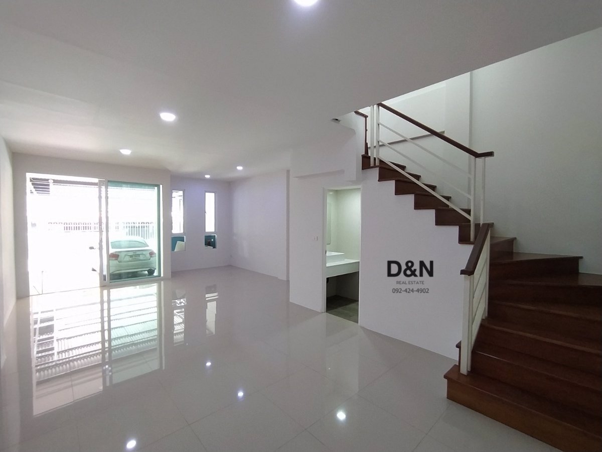 ขาย-ทาวน์โฮม-ใจกลางมหาชัย-ติด300ห้อง-สภาพใหม่มือ1-ใกล้ถนนเอกชัย