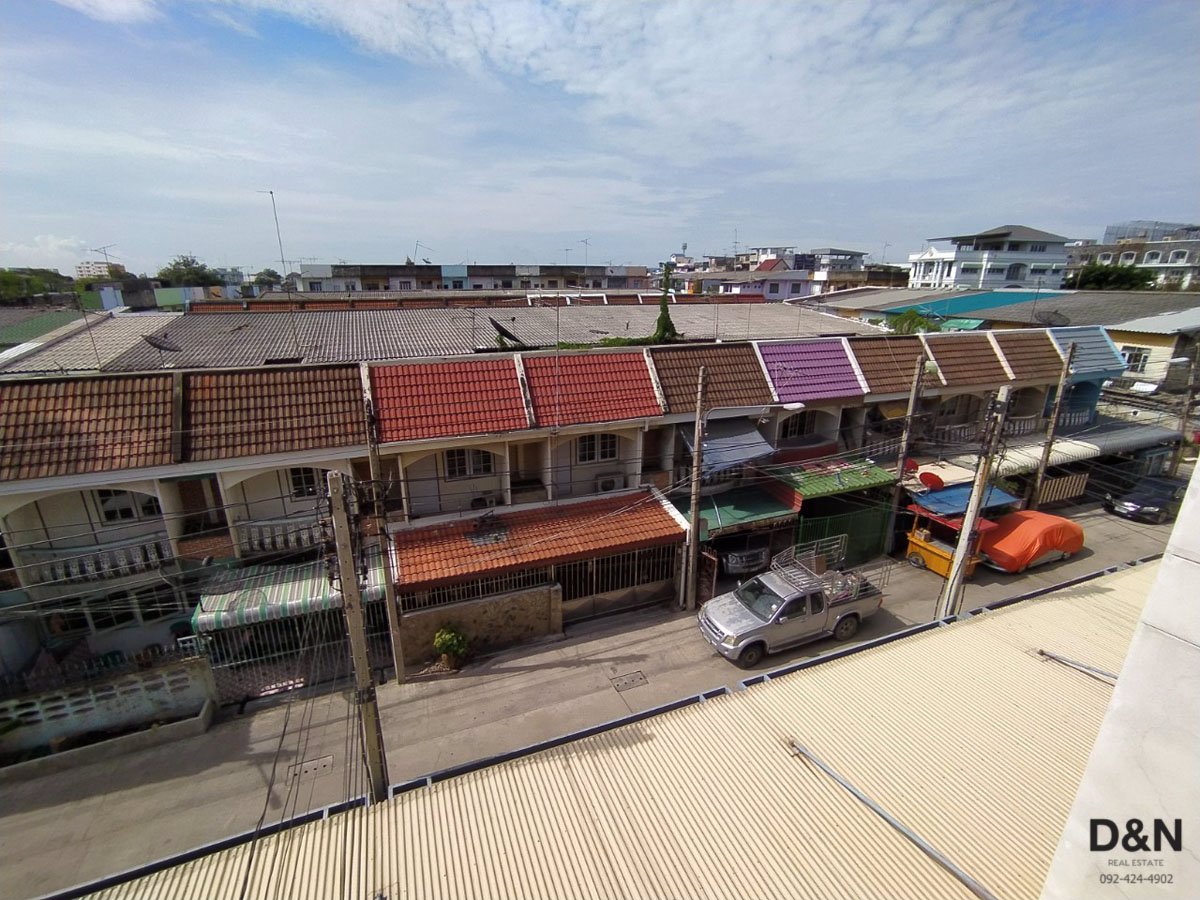 ขาย-ทาวน์โฮม-ใจกลางมหาชัย-ติด300ห้อง-สภาพใหม่มือ1-ใกล้ถนนเอกชัย