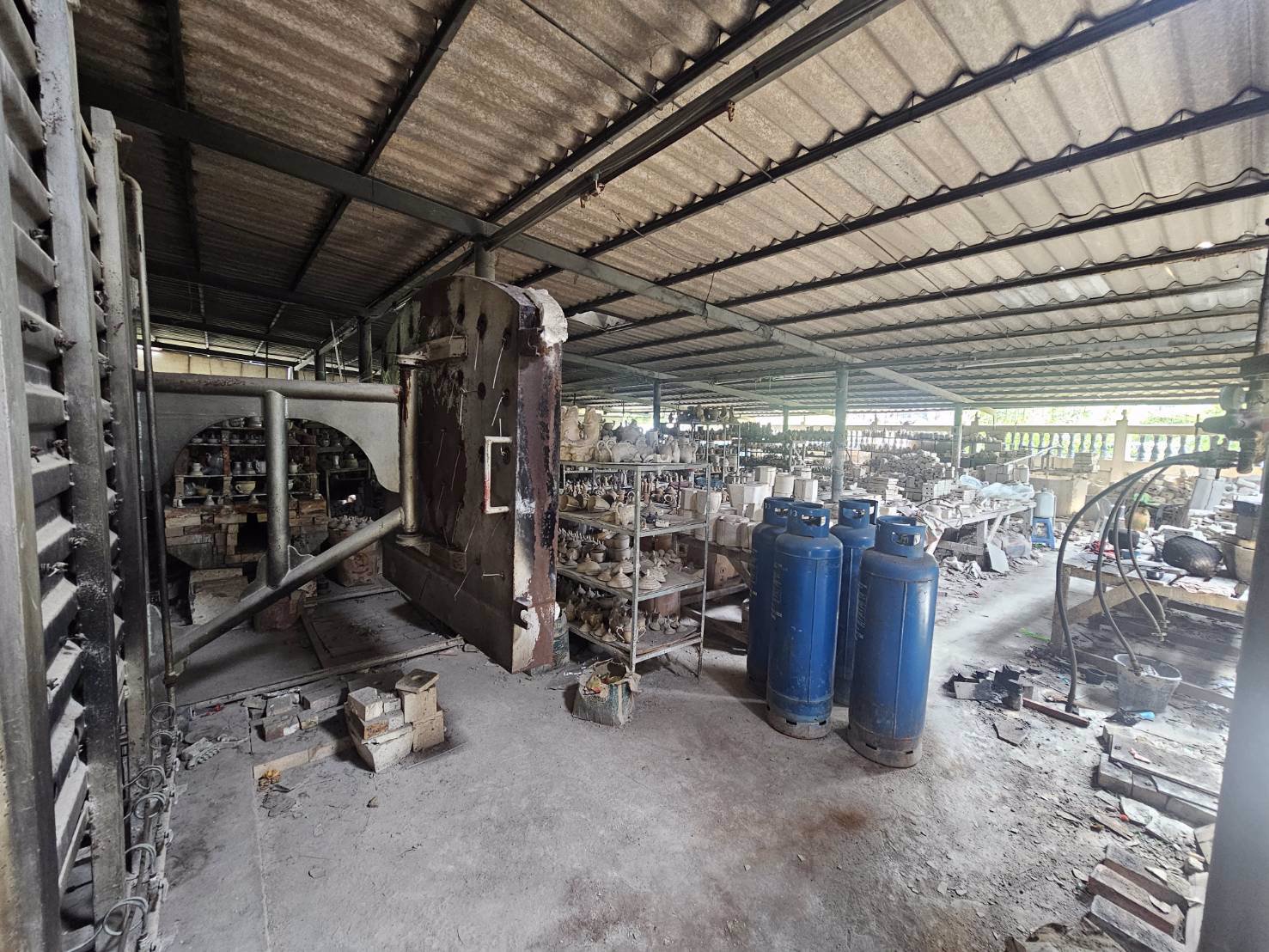 ขายที่ดินพร้อมสิ่งปลูกสร้างหลังหมู่บ้านอ่างทองธานี-กระทุ่มแบน