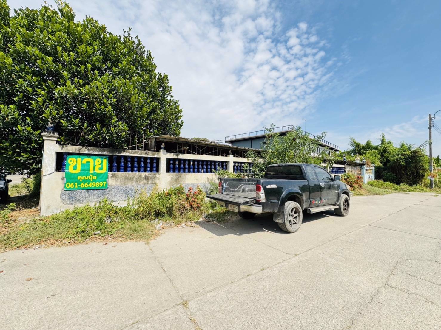 ขายที่ดินพร้อมสิ่งปลูกสร้างหลังหมู่บ้านอ่างทองธานี-กระทุ่มแบน