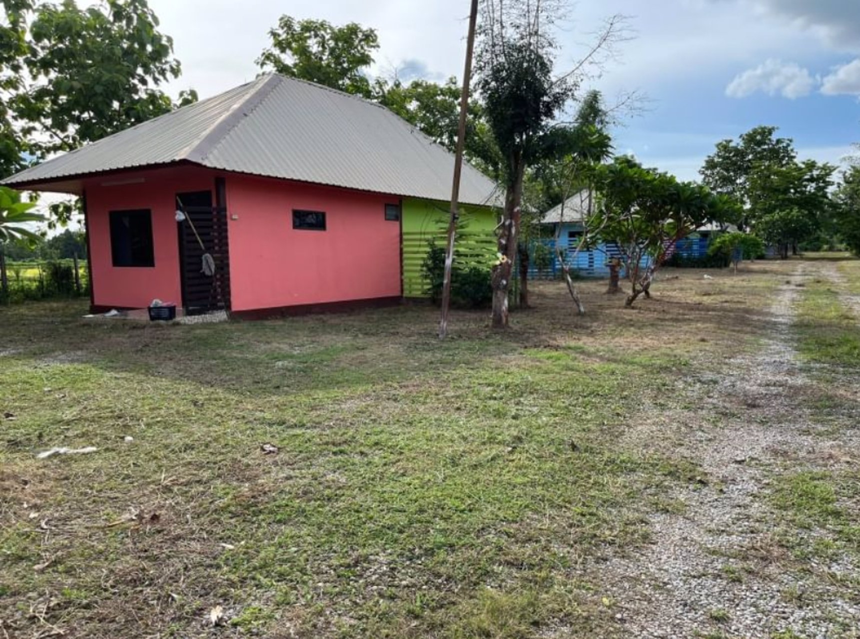 ขายที่ดินเปล่าติดรีสอร์ท-มีน้ำไฟฟ้า-บ้านโคกสีแก้ว-เนื้อที่-117-ตรว