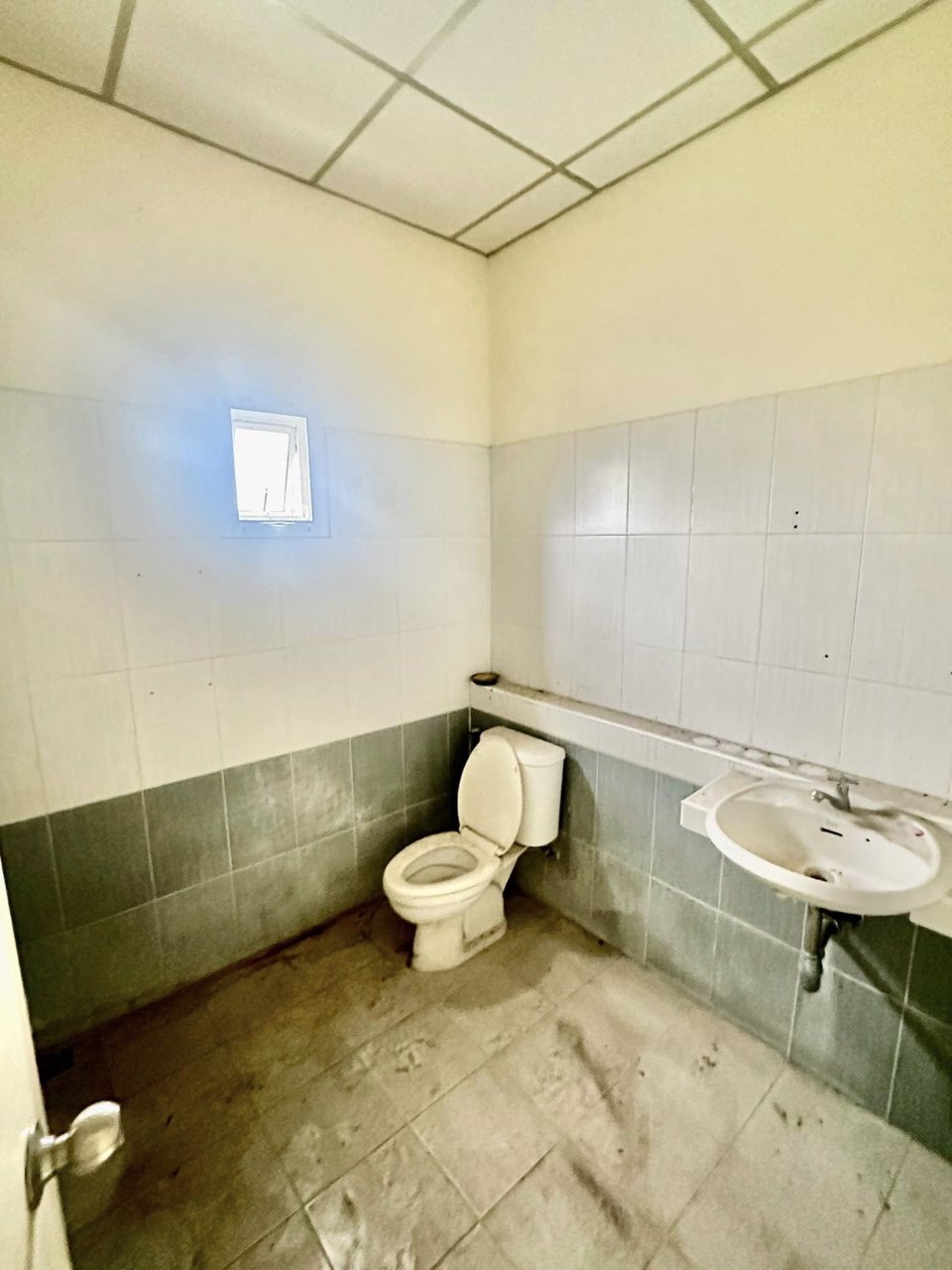 ขายด่วน-ขายถูก-ทาวน์เฮาส์-2หลัง-พื้นที่-80-ตรว