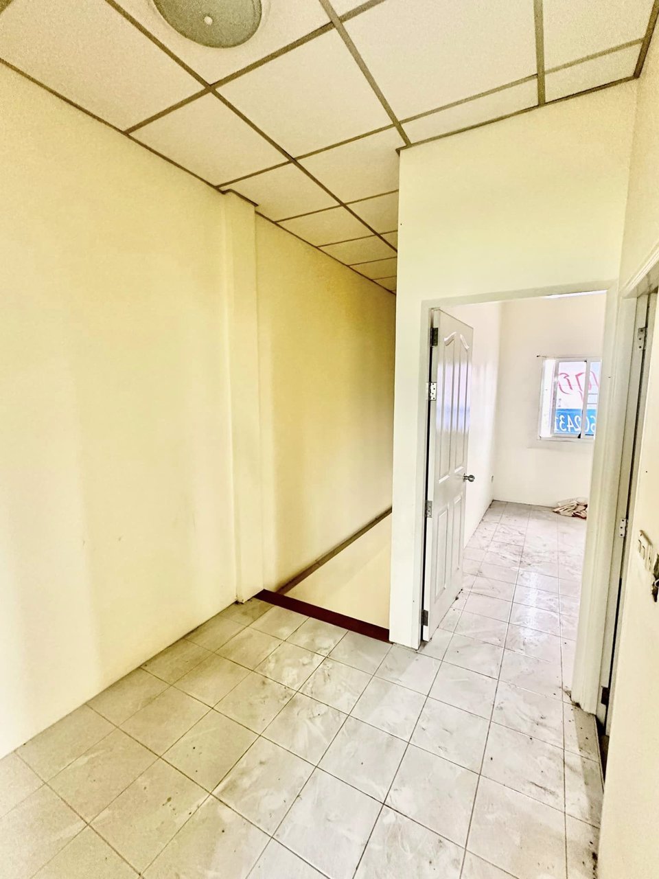 ขายด่วน-ขายถูก-ทาวน์เฮาส์-2หลัง-พื้นที่-80-ตรว