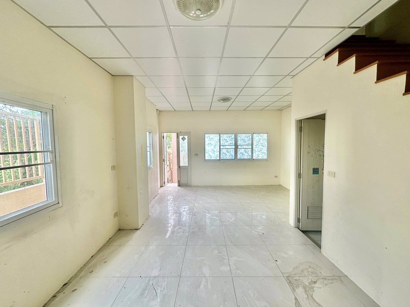 ขายด่วน-ขายถูก-ทาวน์เฮาส์-2หลัง-พื้นที่-80-ตรว