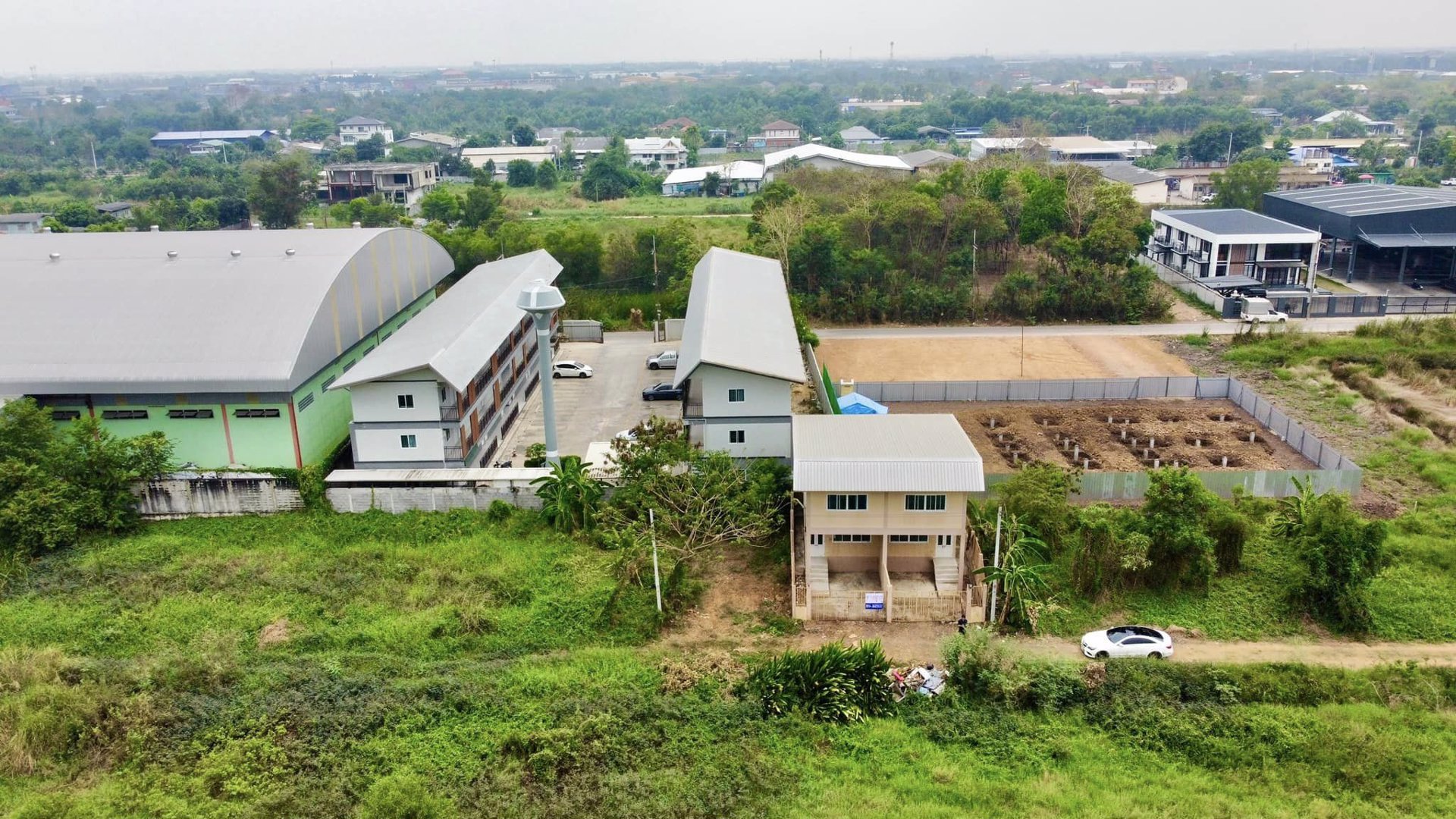 ขายด่วน-ขายถูก-ทาวน์เฮาส์-2หลัง-พื้นที่-80-ตรว