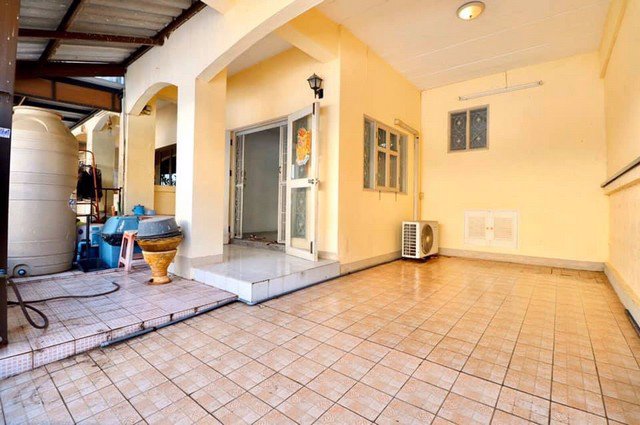 dd00008-ขายทาวน์เฮ้าส์-หมู่บ้านปิยวรารมย์-1-บางกรวยไทรน้อย-พื้นที่-22-ตรว-4-ห้องนอน-3-ห้องน้ำ