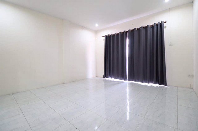 dd00003-ขายทาวน์เฮ้าส์-หมู่บ้านบุษบาวิลล์-ท่าอิฐ-เนื้อที่-165-ตรว-2-นอน-2-น้ำ