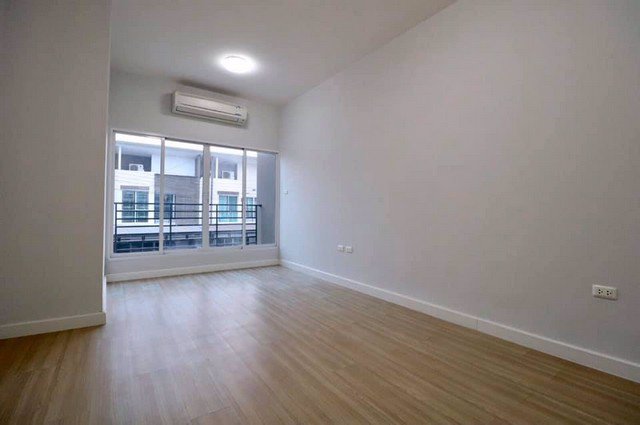 dd00013-ขายทาวน์เฮ้าส์-หมู่บ้านซิตี้เซนส์-รัตนาธิเบศร์-เลี่ยงเมืองนนท์-พื้นที่-215-ตรว-3-นอน-2-น้ำ