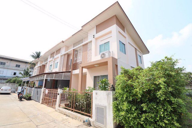 dd00017-ขายทาวน์เฮ้าส์-หมู่บ้านกาดดาเพลส-วงแหวน-ประชาอุทิศ-76-พื้นที่-402-ตรว-4-ห้องนอน-2-ห้องน้ำ