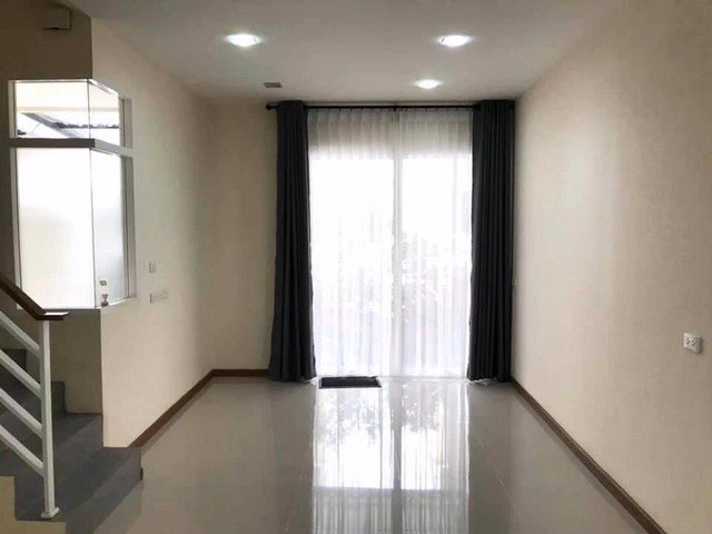 dd00032-ขายทาวน์เฮ้าส์-หมู่บ้านโกลเด้นอเวนิว-แจ้งวัฒนะ-ติวานนท์-พื้นที่-197-ตรว-3-นอน-2-น้ำ