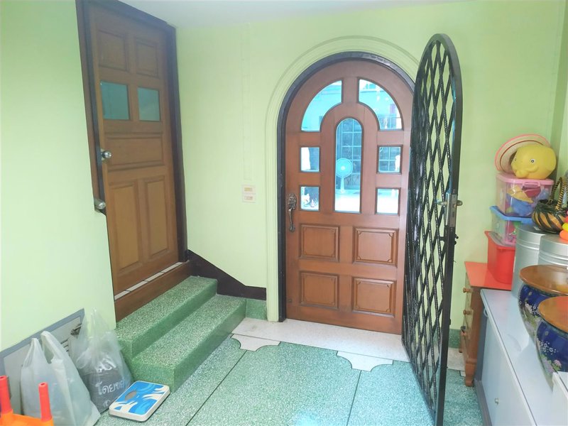 ขายตึก-45-ชั้น-387-ตรว-ถพระราม-3-สาธุประดิษฐ์-58-ทำเลดี-เดินทางสะดวก-เหมาะทำสำนักงาน-อยู่อาศัย