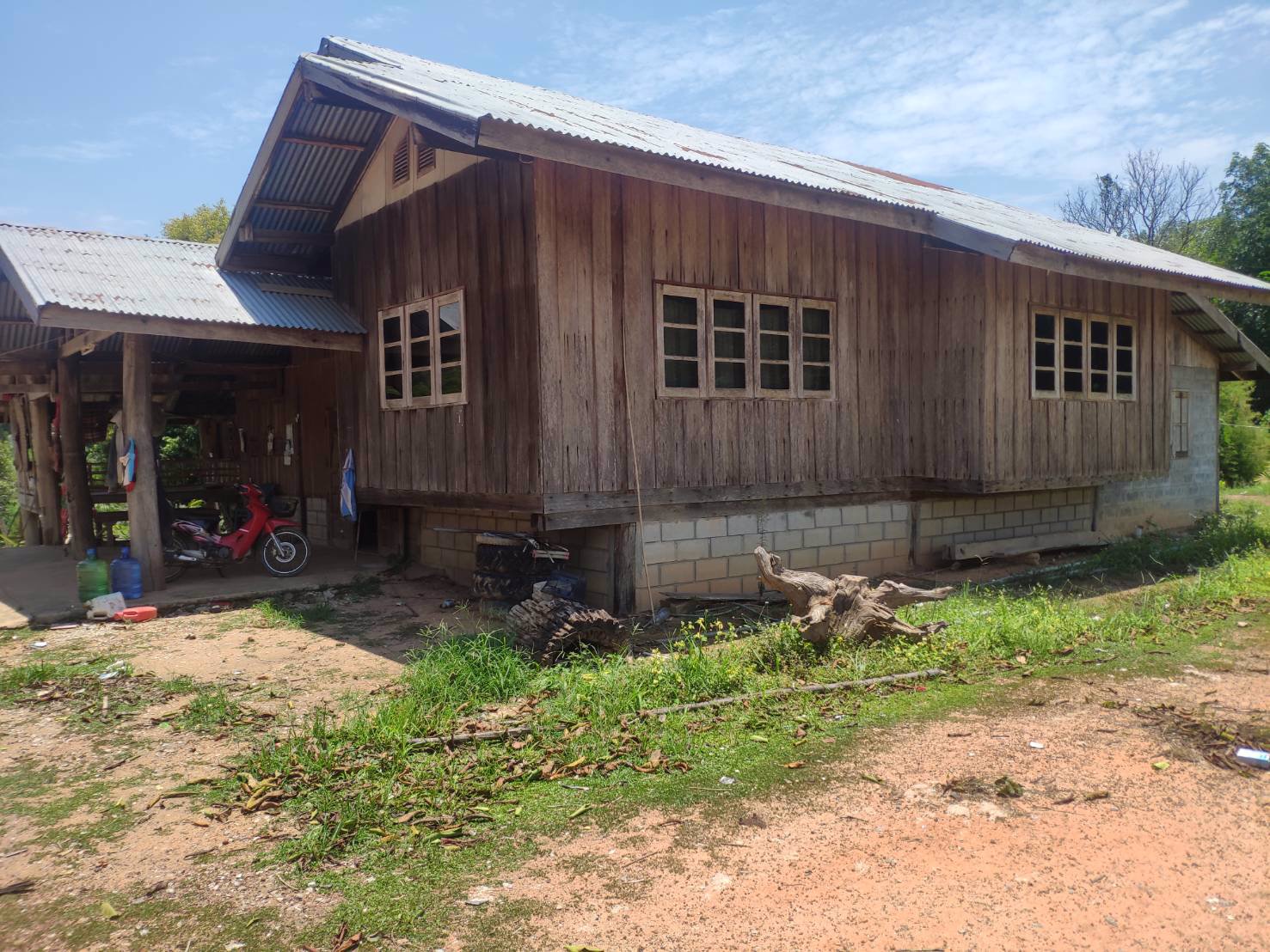 ที่ดิน-100-ไร่พร้อมสวนยางพารา-3000-ต้น