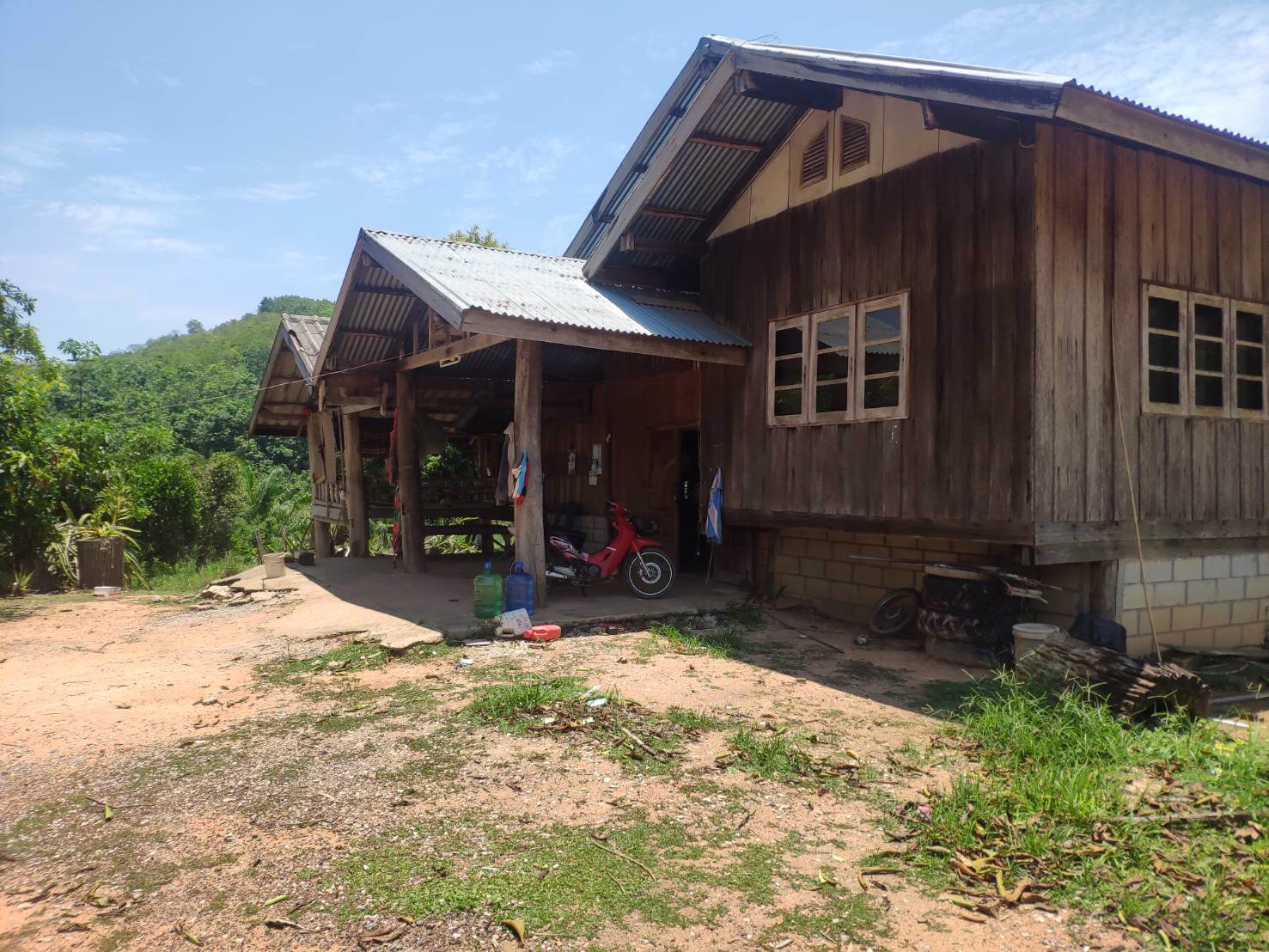 ที่ดิน-100-ไร่พร้อมสวนยางพารา-3000-ต้น