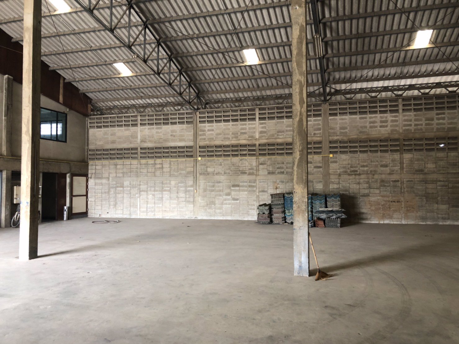 ให้เช่าที่ดินพร้อมสิ่งปลูกสร้าง-เนื้อที่-2-ไร่-68-ตารางวา-ติดถนนซอยเจริญพัฒนา-เขตมีนบุรี