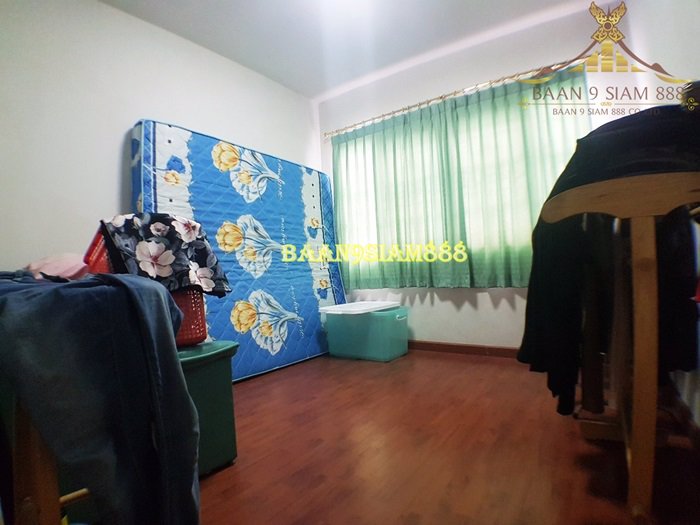 ทาวน์เฮ้าส์-หมู่บ้าน-มนวดี-เอ็กซ์คลูซีฟ