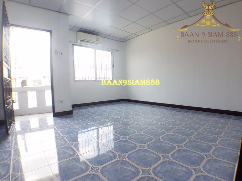 ทาวน์เฮ้าส์-หมู่บ้าน-นครทองปาร์ควิว3