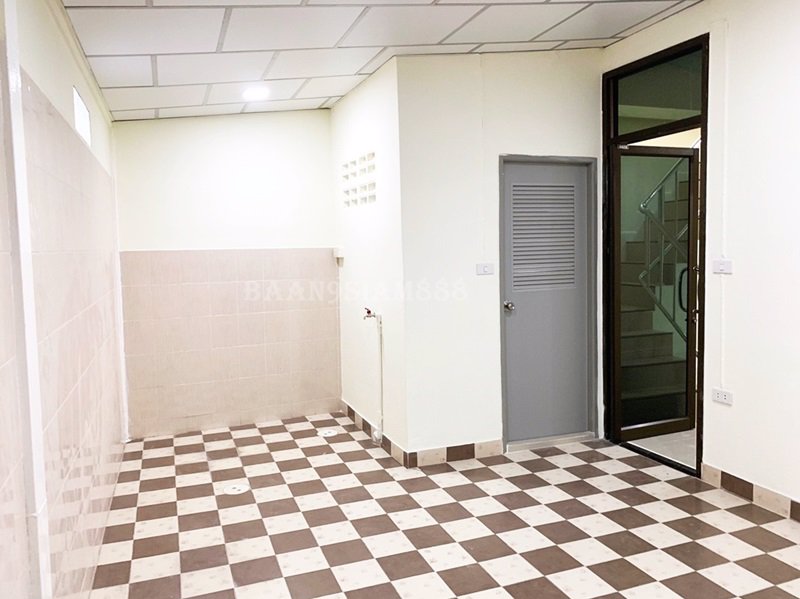 ทาวน์เฮ้าส์-แปลงมุม-หมู่บ้านกฤษติญา3-ปากเกร็ด-ใกล้เมืองทอง