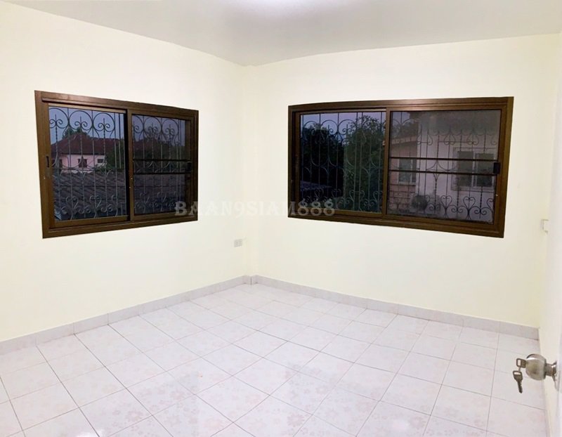 ทาวน์เฮ้าส์-แปลงมุม-หมู่บ้านกฤษติญา3-ปากเกร็ด-ใกล้เมืองทอง