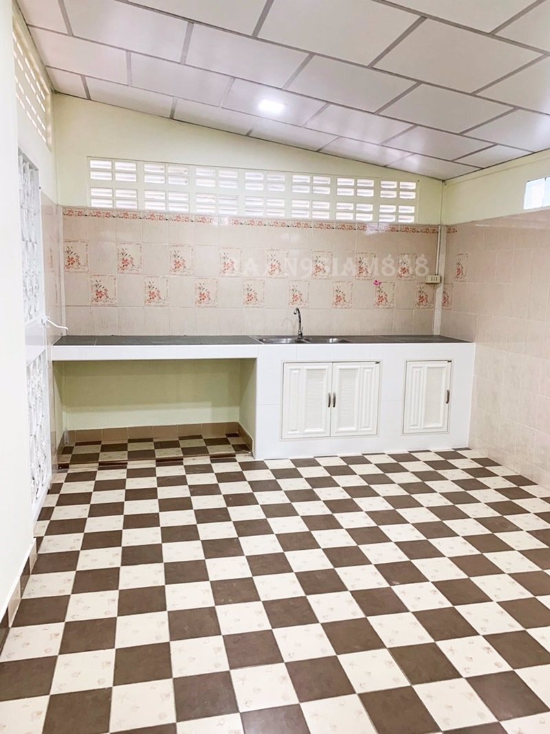 ทาวน์เฮ้าส์-แปลงมุม-หมู่บ้านกฤษติญา3-ปากเกร็ด-ใกล้เมืองทอง